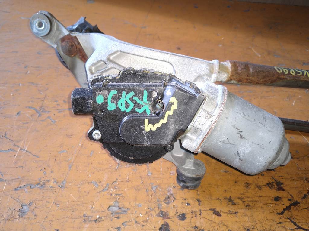 трапеция дворников Toyota Vitz