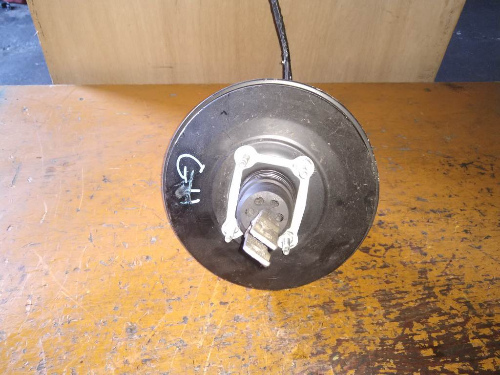 главный тормозной Subaru Impreza