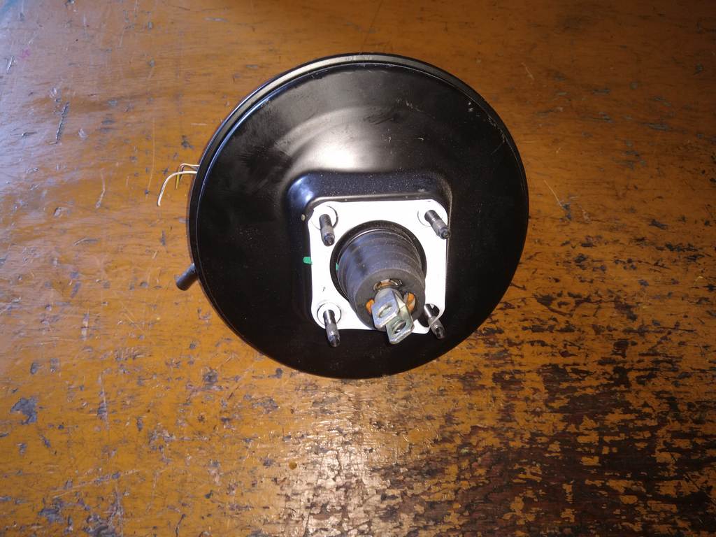 вакуумный усилитель тормозов Volvo S40