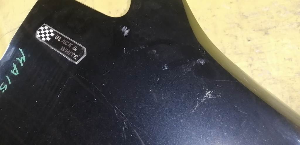 крыло Suzuki Solio