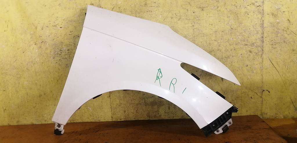 крыло Honda Elysion