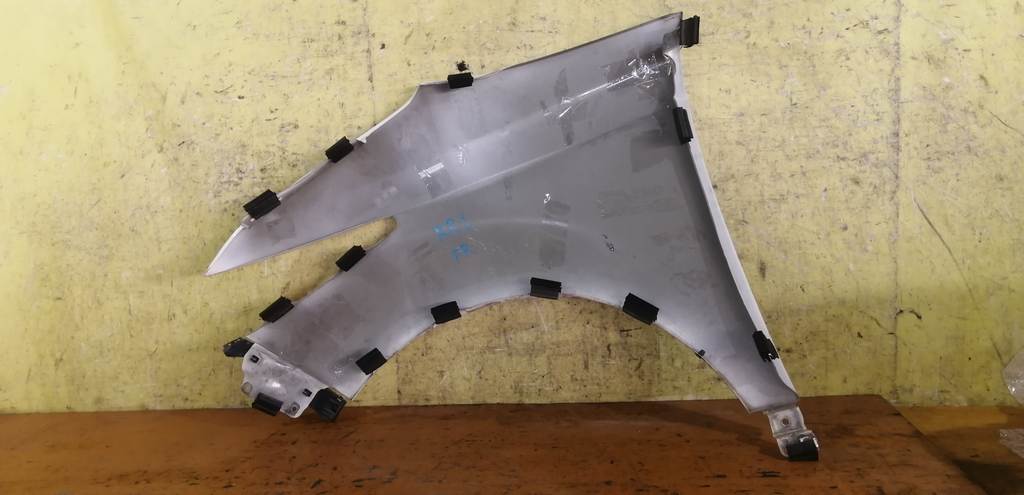 крыло Honda Elysion