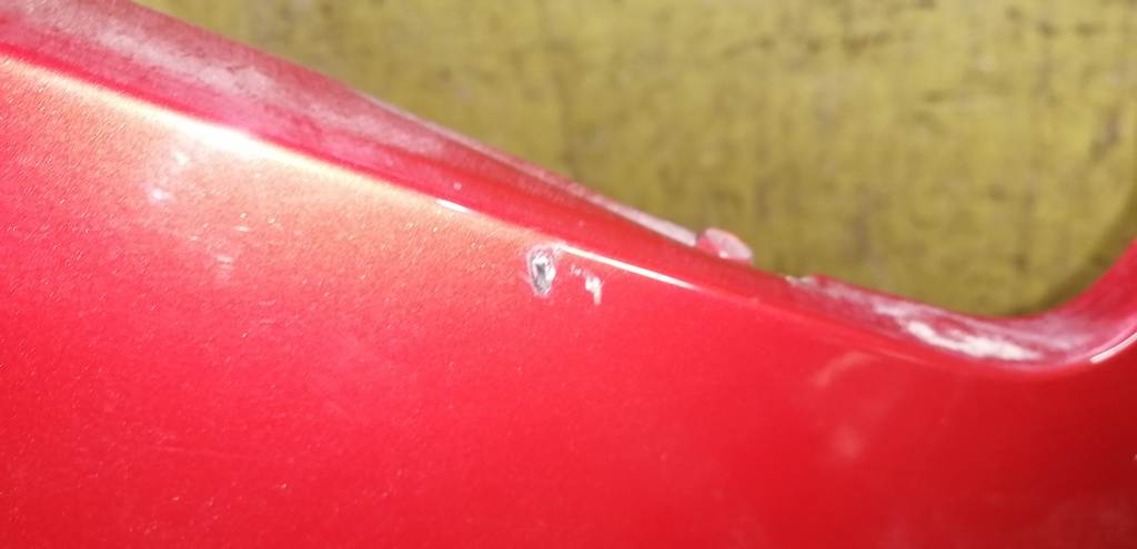 крыло Mitsubishi Colt