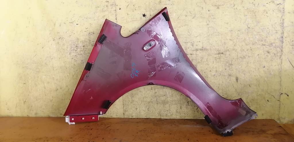 крыло Mitsubishi Colt