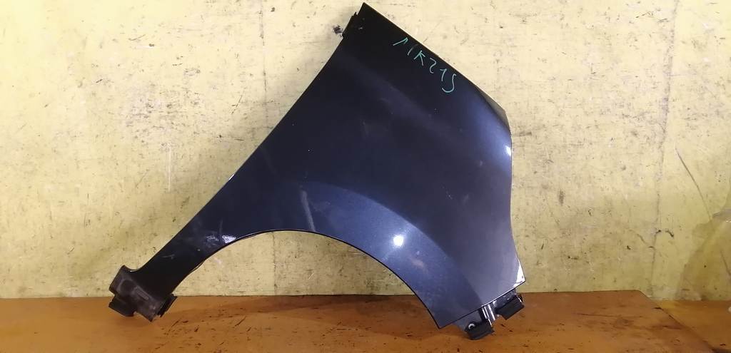 крыло Suzuki Palette