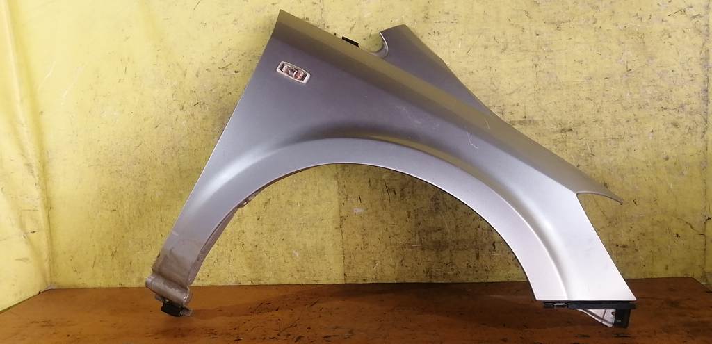 крыло Nissan Presage
