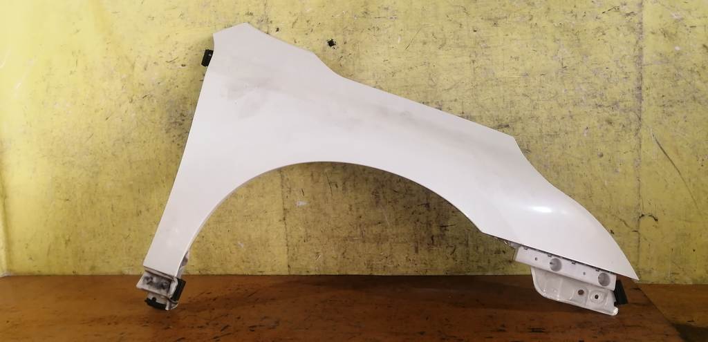 крыло Nissan Teana