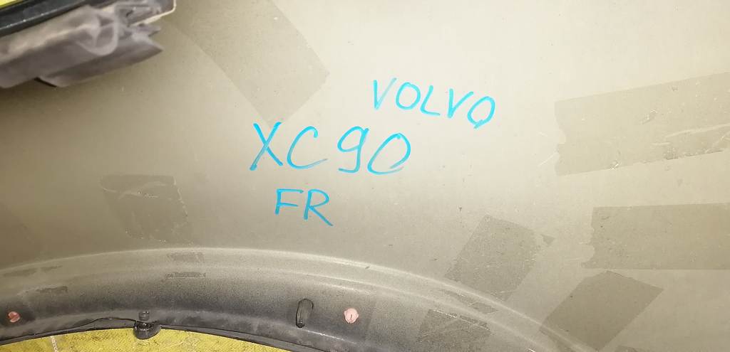 крыло Volvo XC90