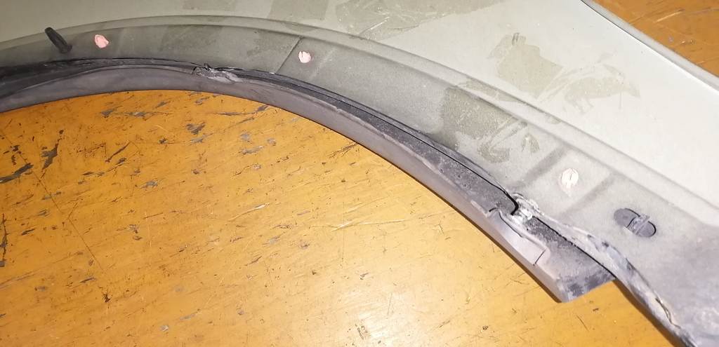 крыло Volvo XC90