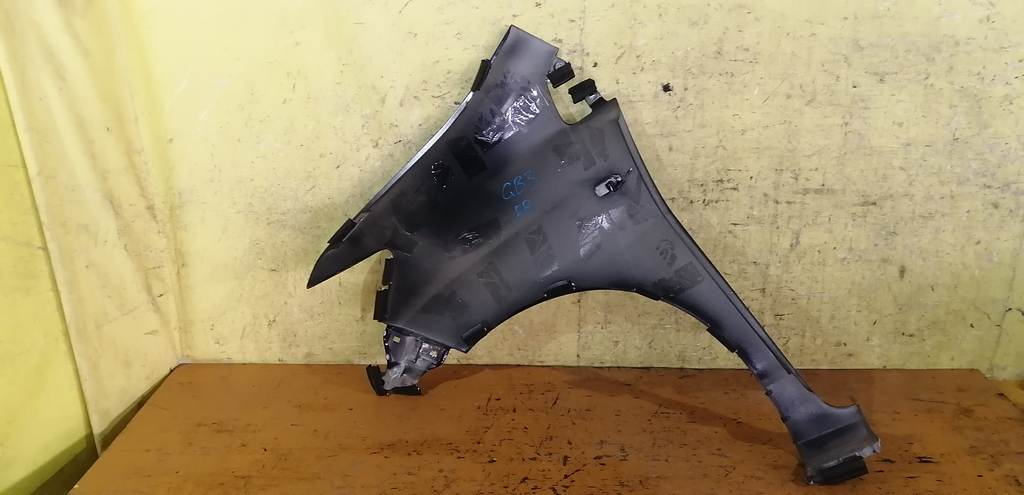 крыло Honda Freed Spike