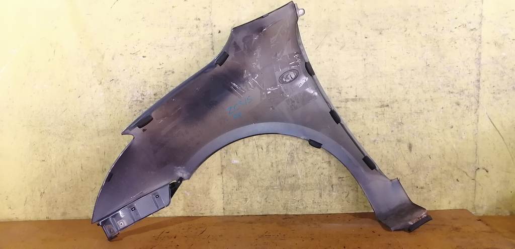 крыло Suzuki Swift