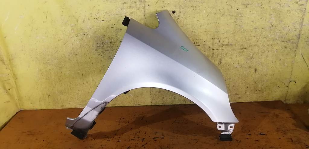 крыло Honda Fit