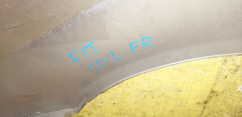 крыло Honda Fit