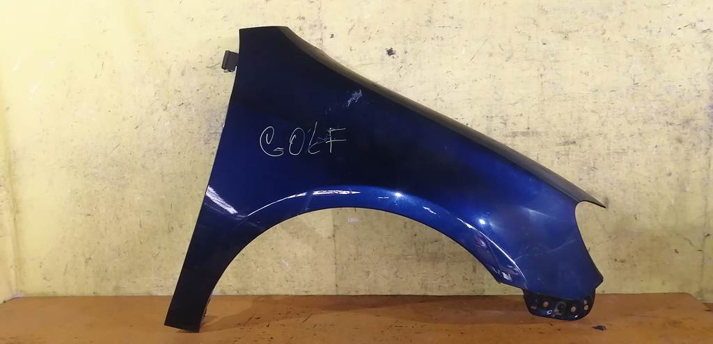 крыло Volkswagen Golf