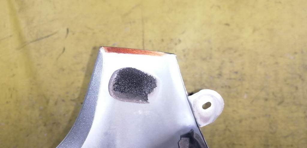 крыло Mazda Demio