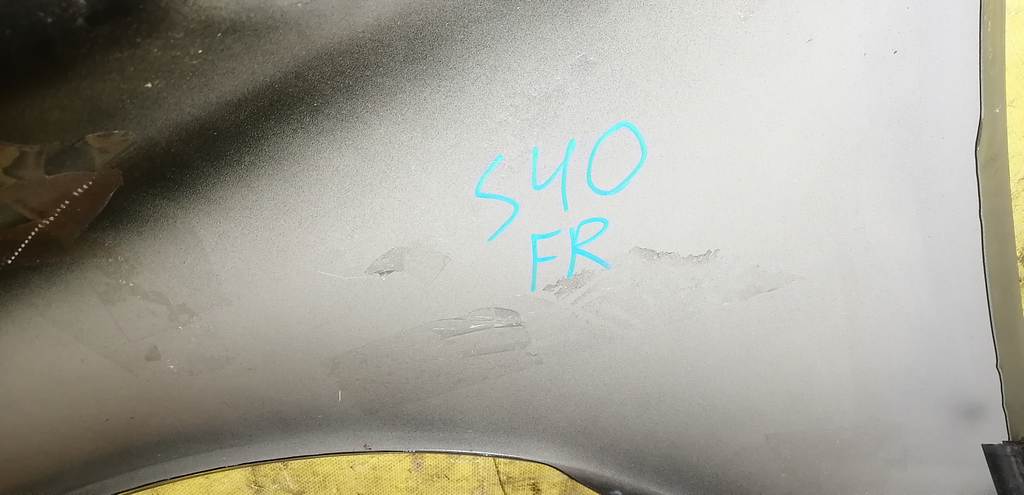 крыло Volvo S40