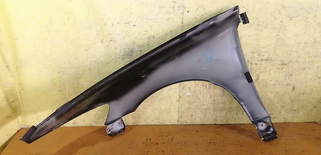 крыло Volvo S40