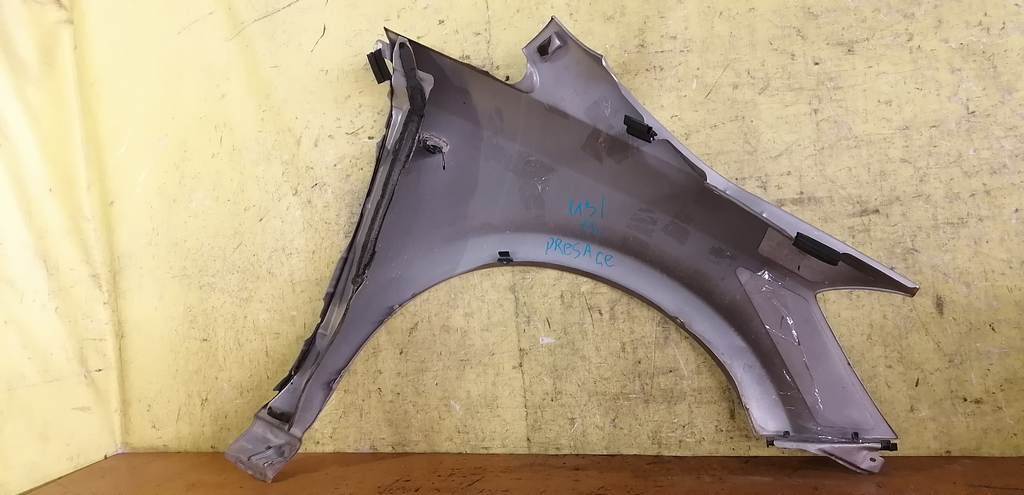 крыло Nissan Presage