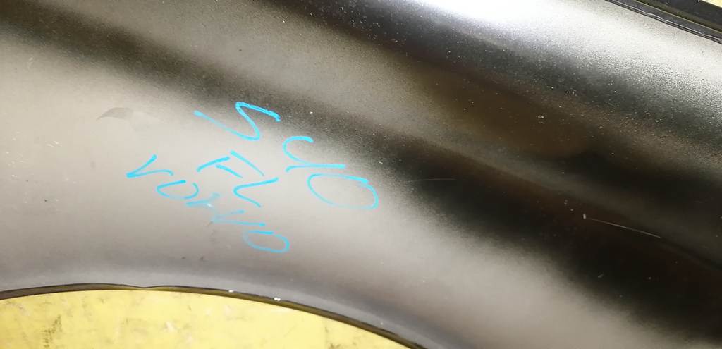 крыло Volvo S40