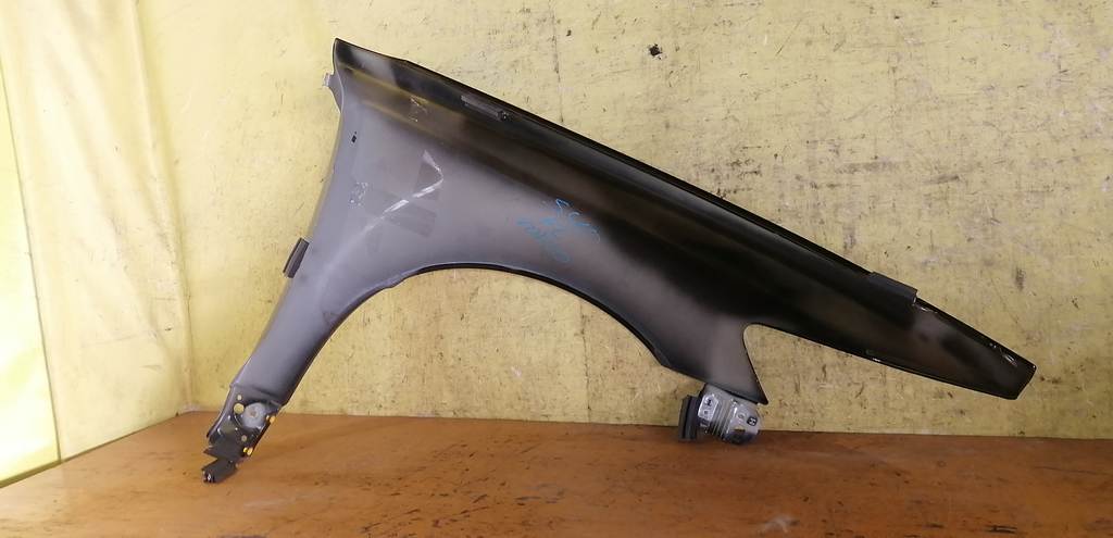 крыло Volvo S40