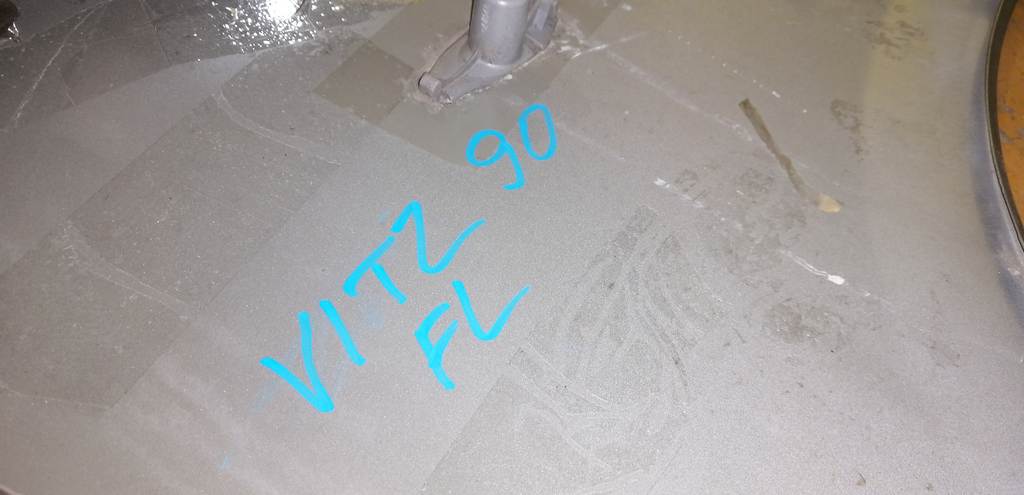 крыло Toyota Vitz