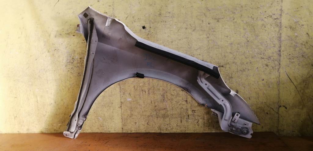 крыло Nissan Teana