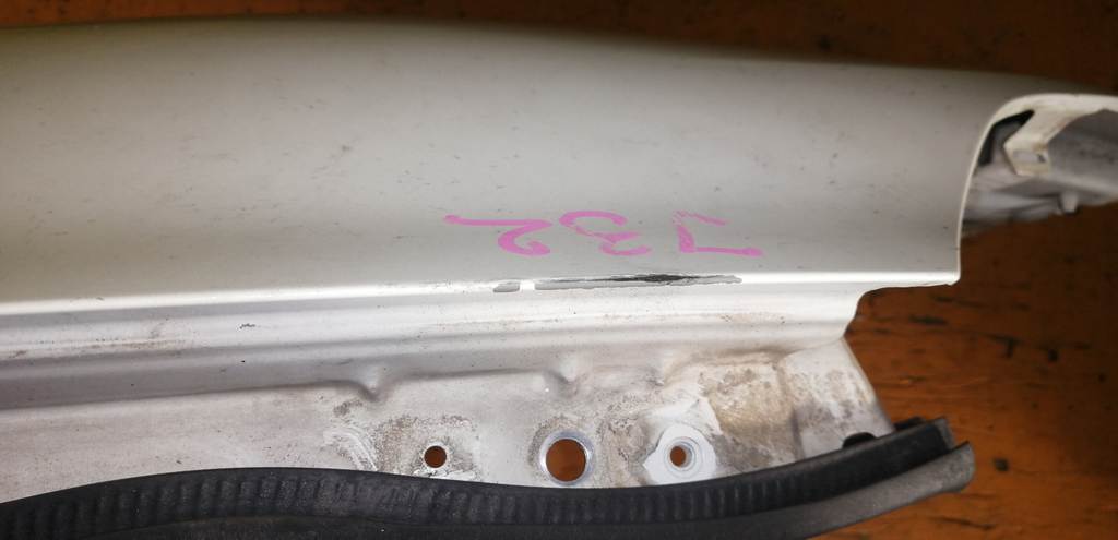 крыло Nissan Teana