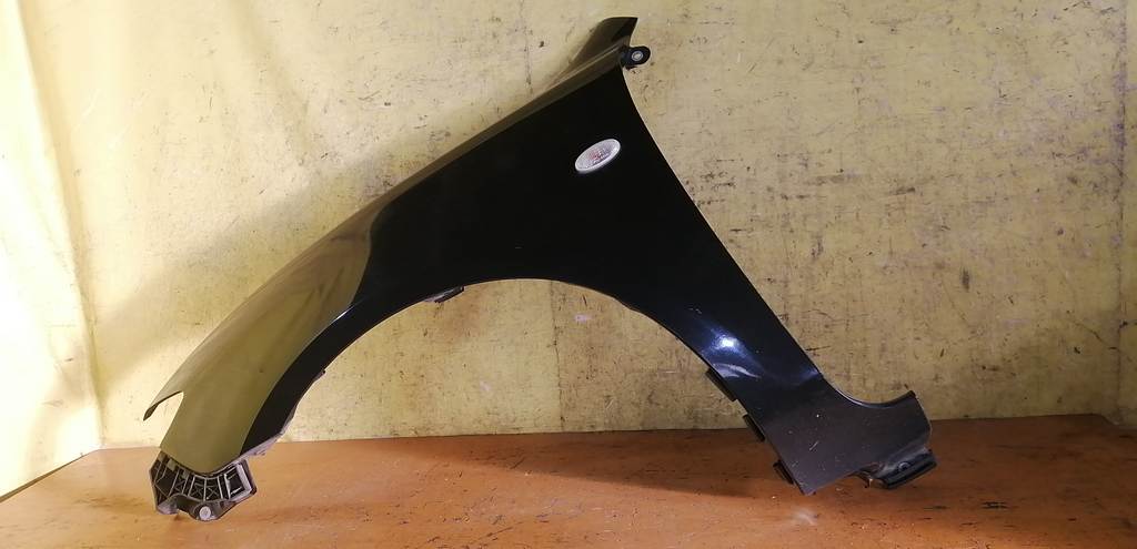 крыло Mazda Axela