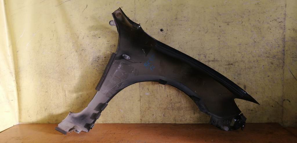 крыло Mazda Axela