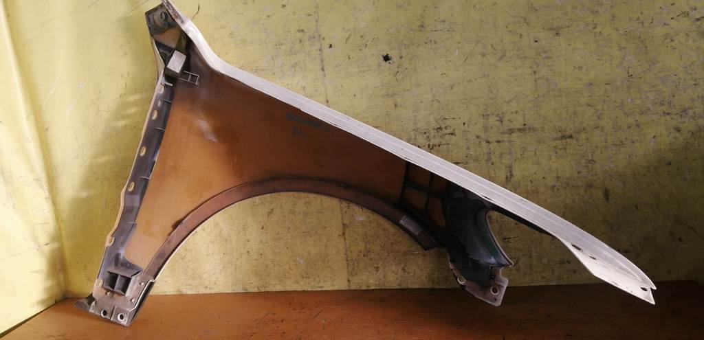 крыло Volkswagen Touareg