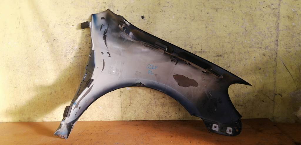 крыло Volkswagen Golf