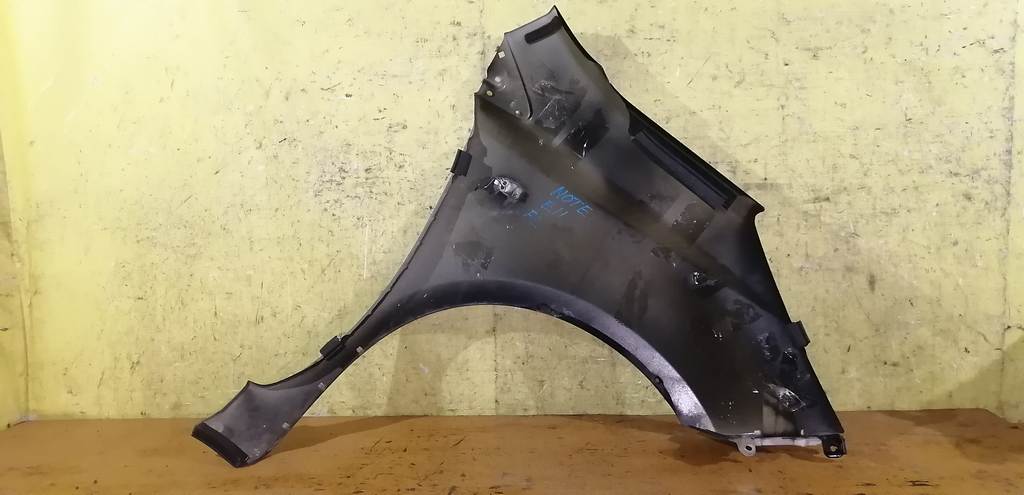 крыло Nissan Note