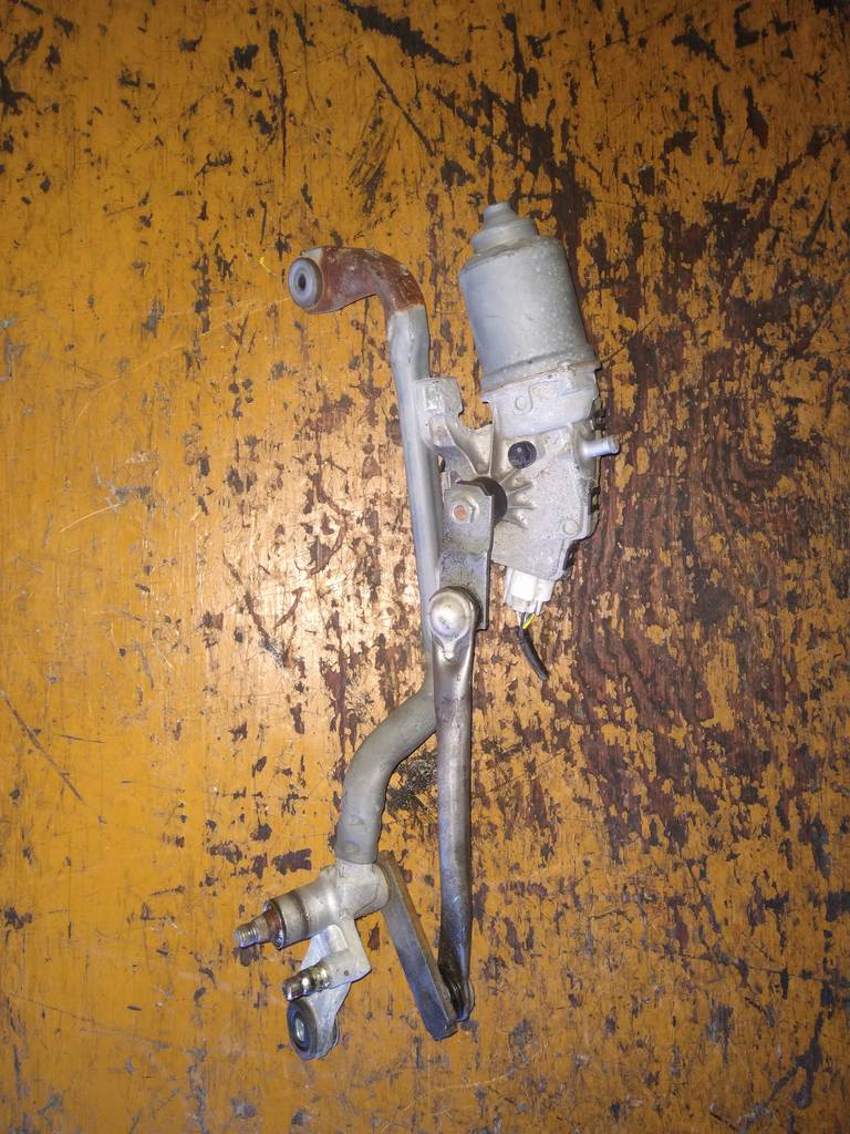 трапеция дворников Toyota Vitz