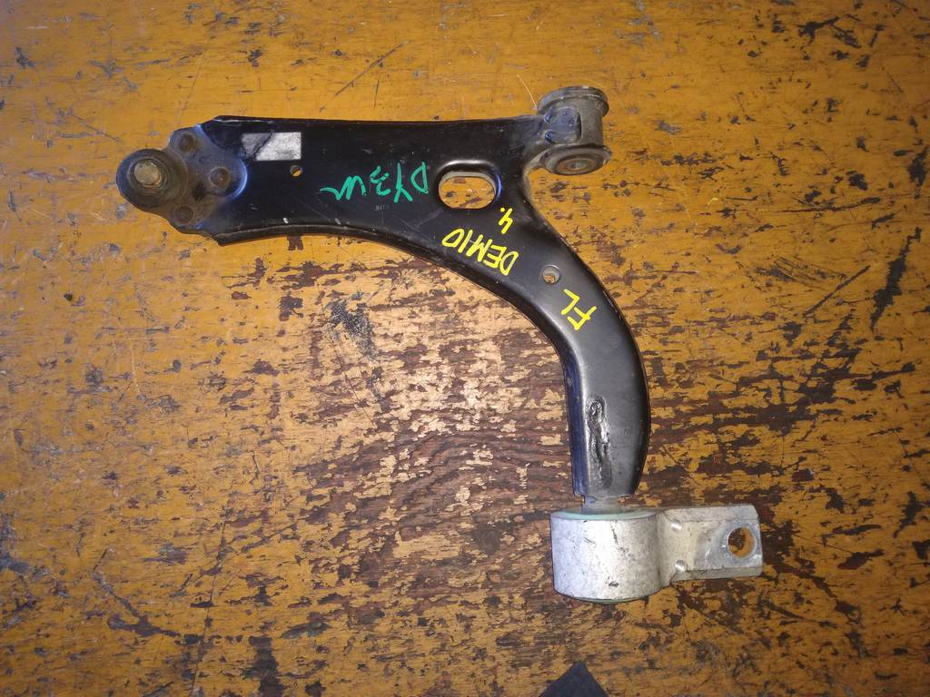 рычаг Mazda Demio