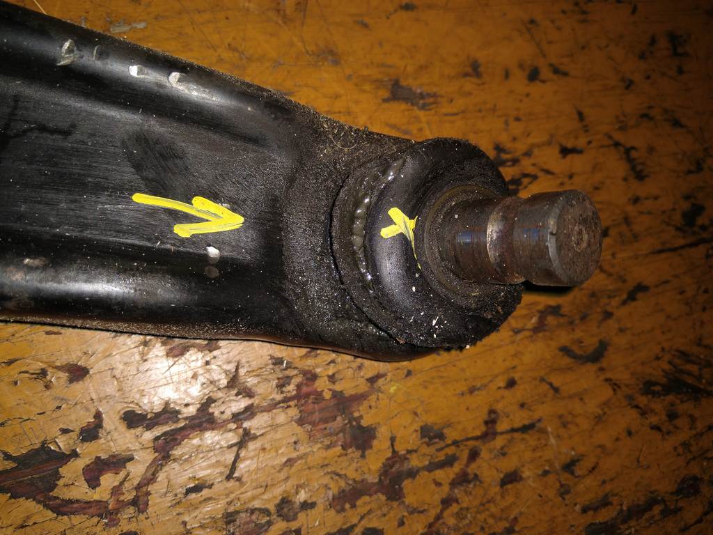 рычаг Mitsubishi Outlander