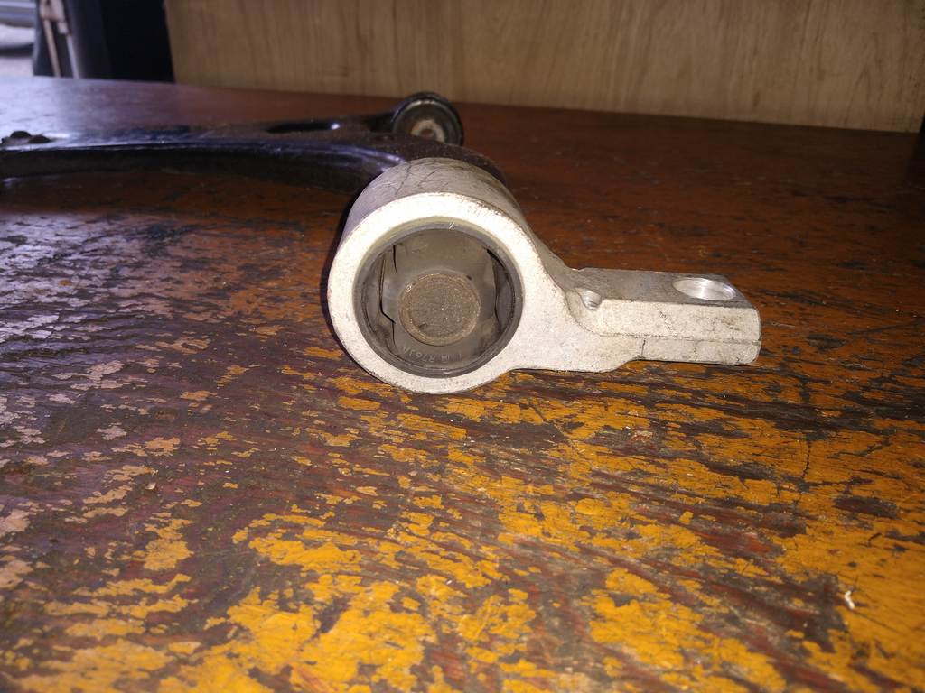 рычаг Mazda Demio