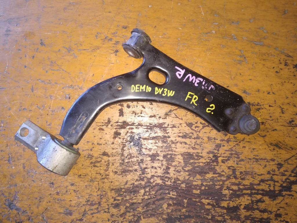 рычаг Mazda Demio