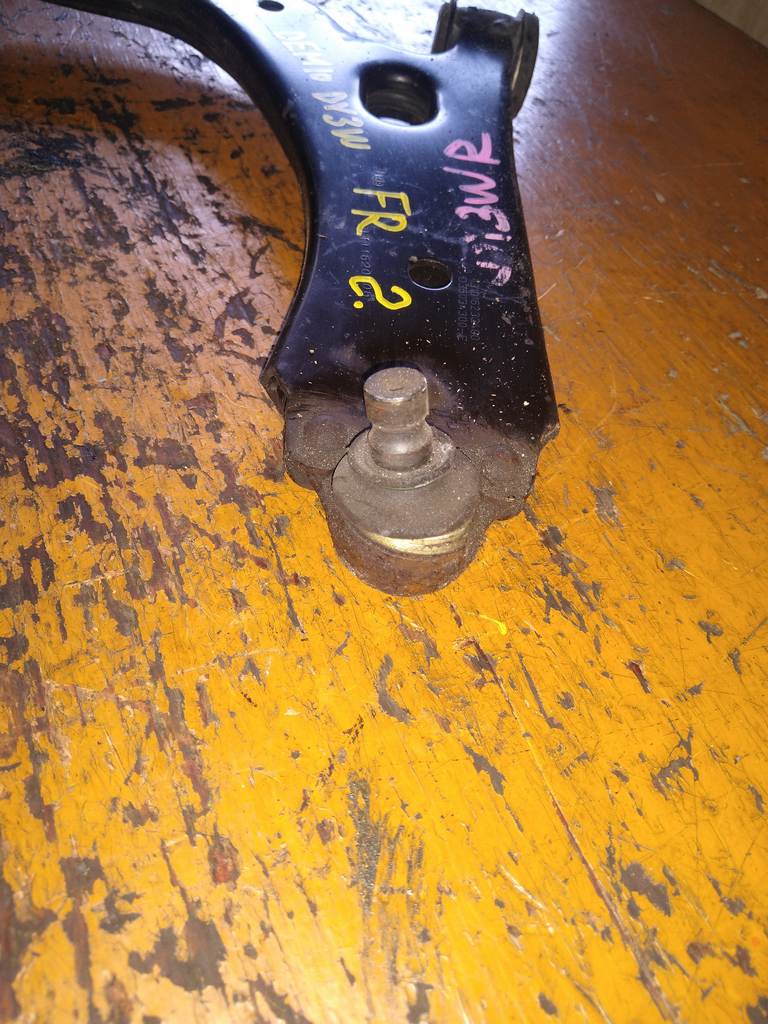 рычаг Mazda Demio