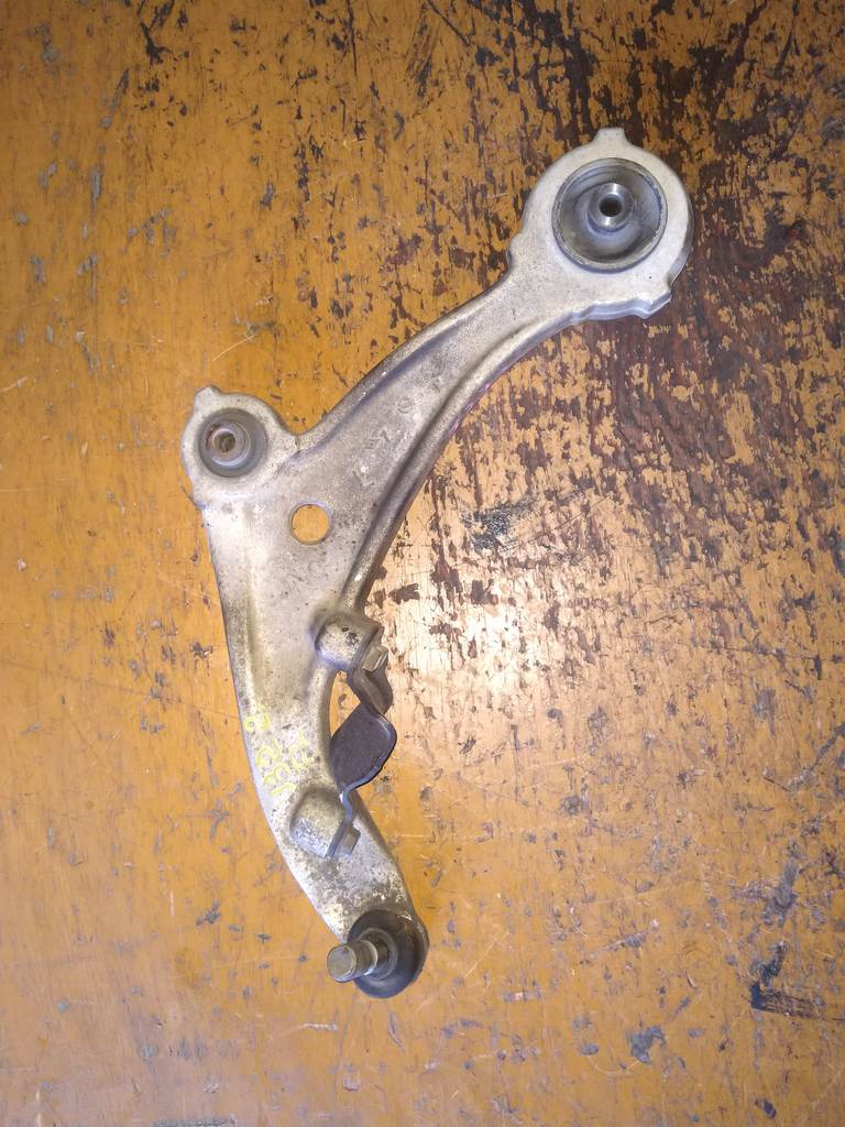 рычаг Nissan Teana