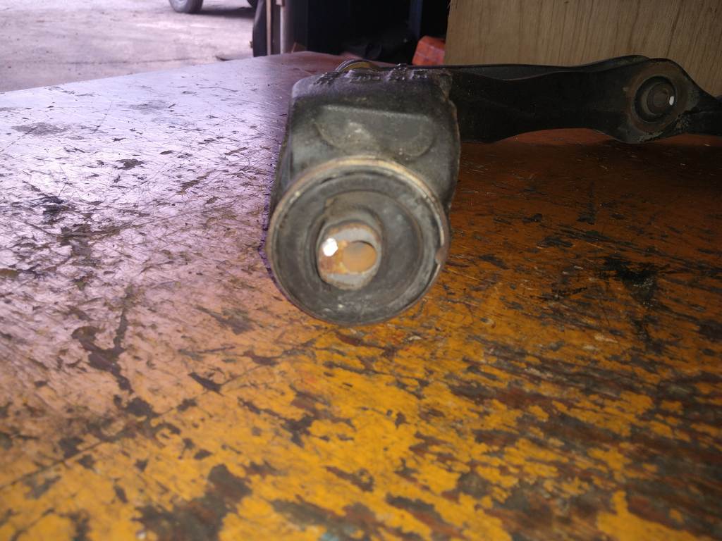 рычаг Volkswagen Touareg