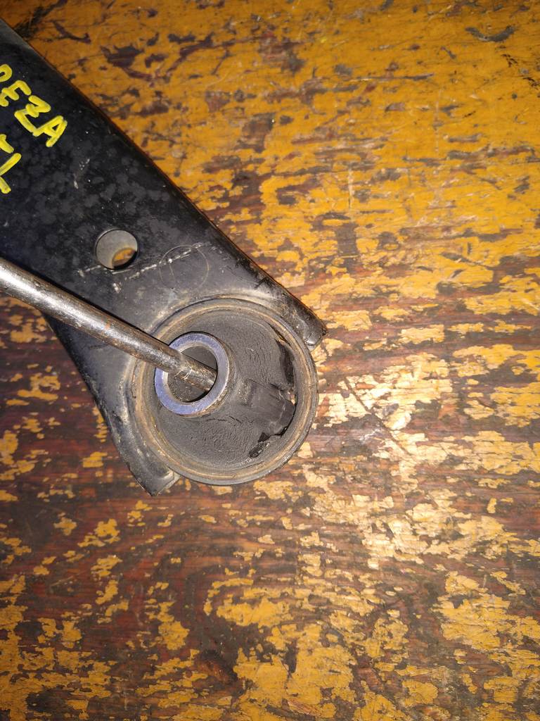 рычаг Subaru Impreza