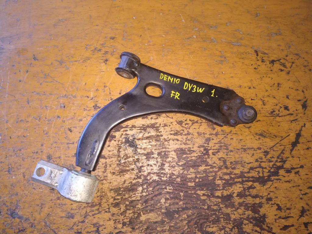 рычаг Mazda Demio