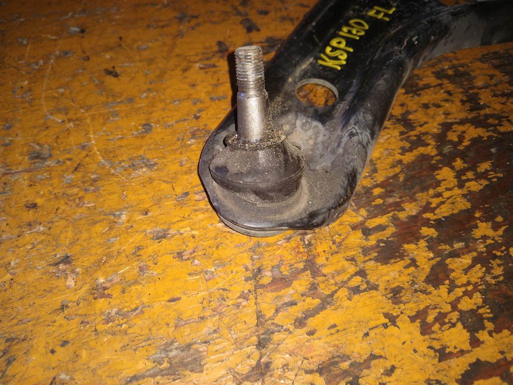 рычаг Toyota Vitz