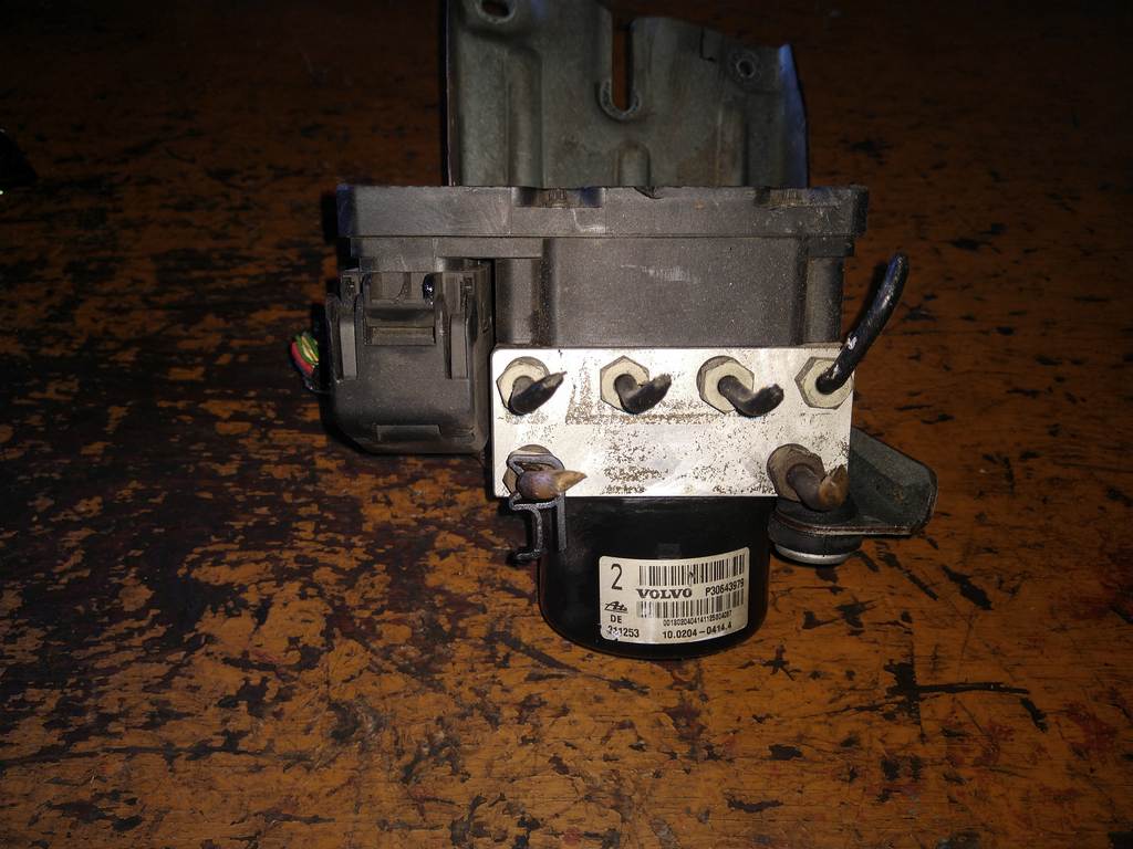 блок abs Volvo XC90