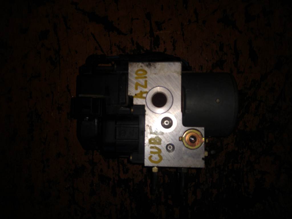 блок abs Nissan Cube