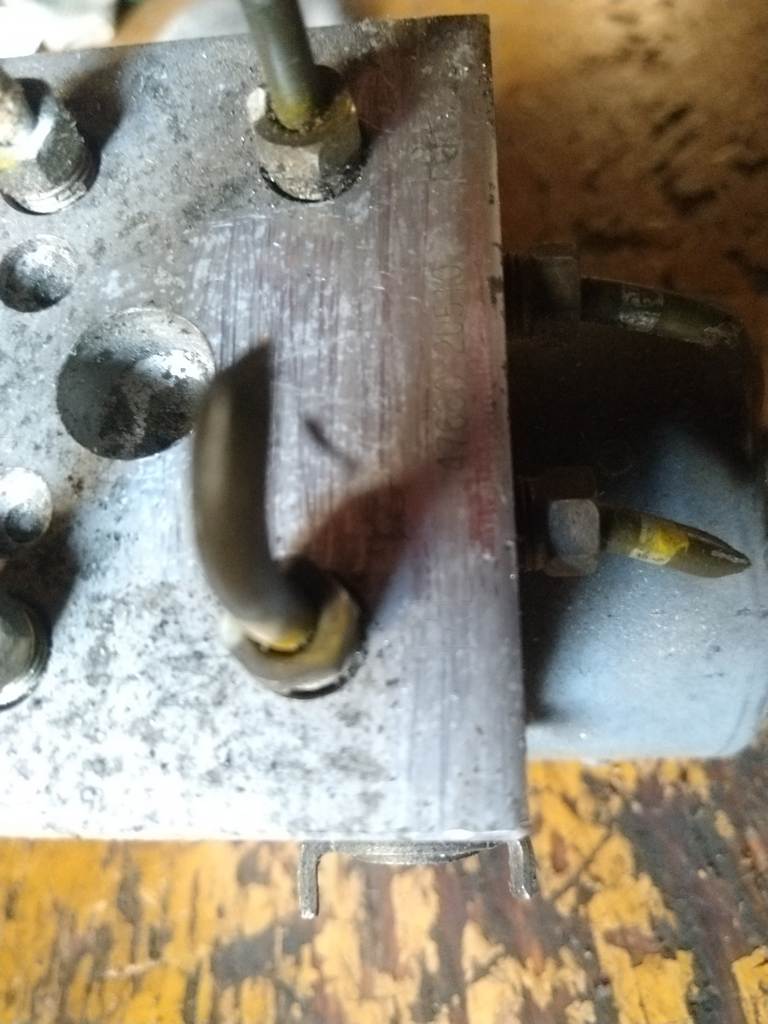 блок abs Nissan Cube