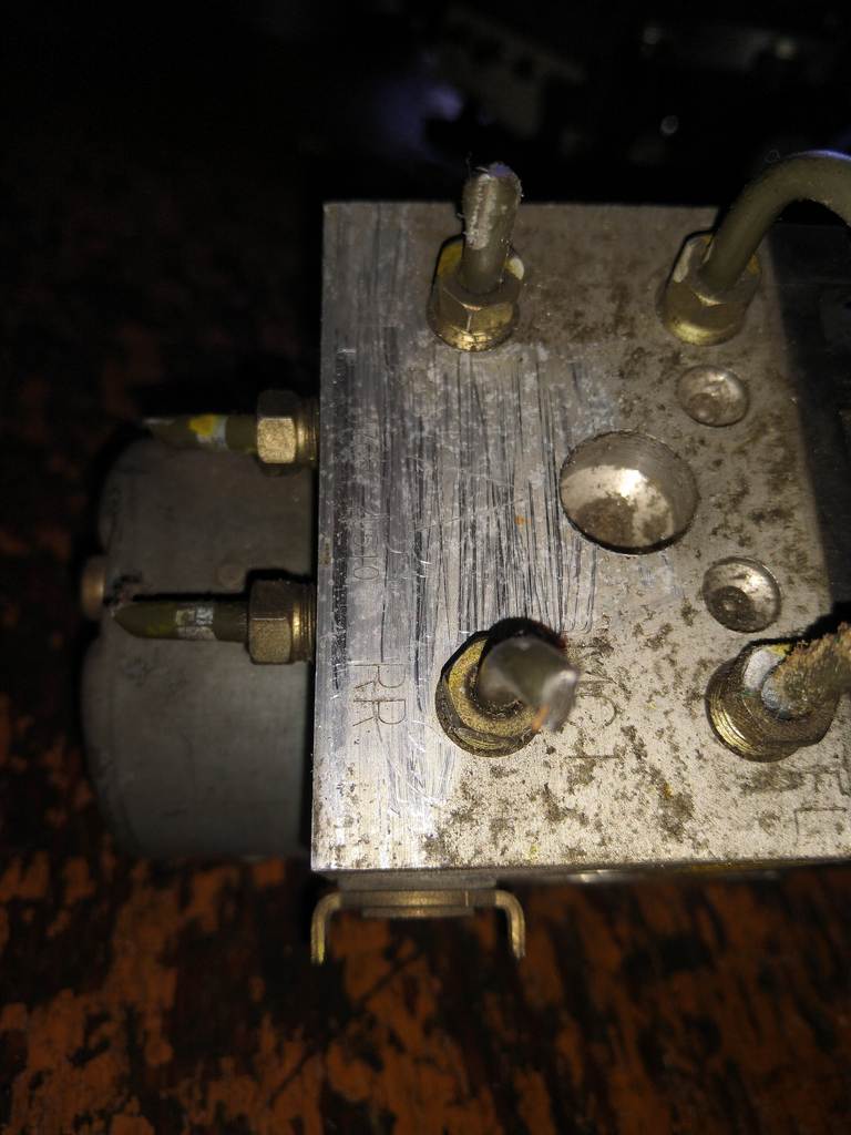 блок abs Nissan Cube