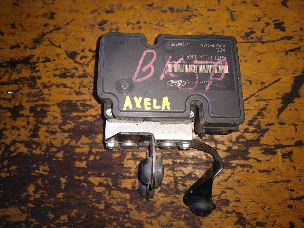 блок abs Mazda Axela
