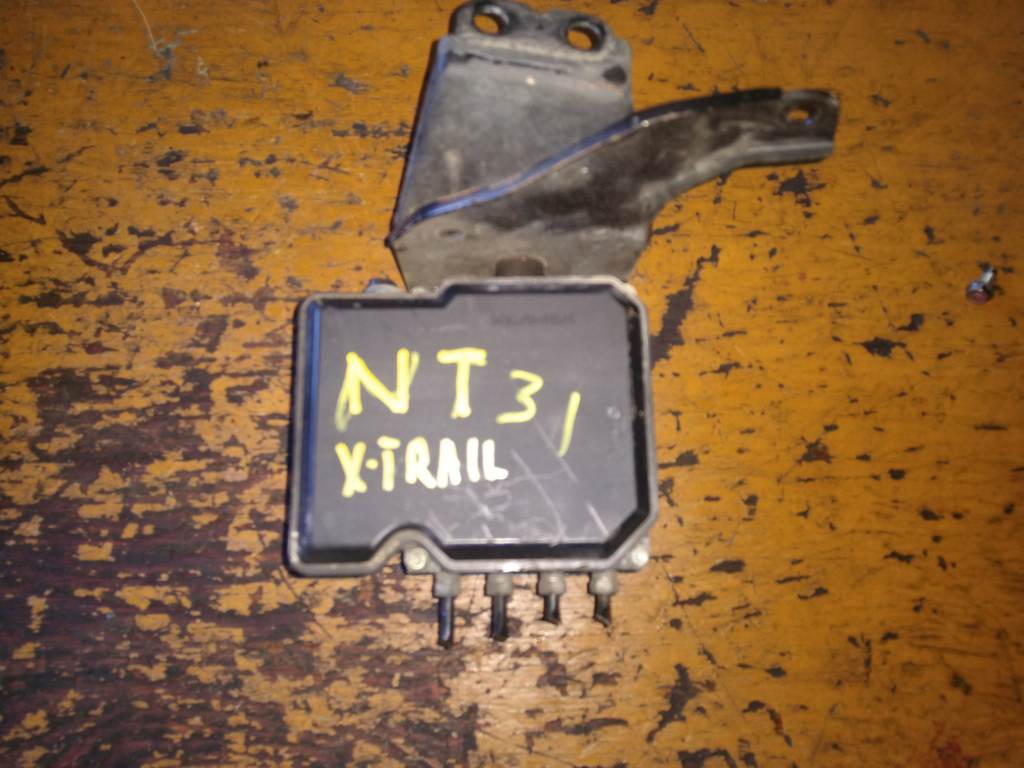 блок abs Nissan X-Trail