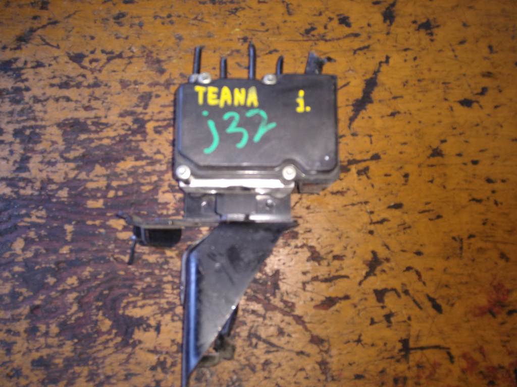 блок abs Nissan Teana